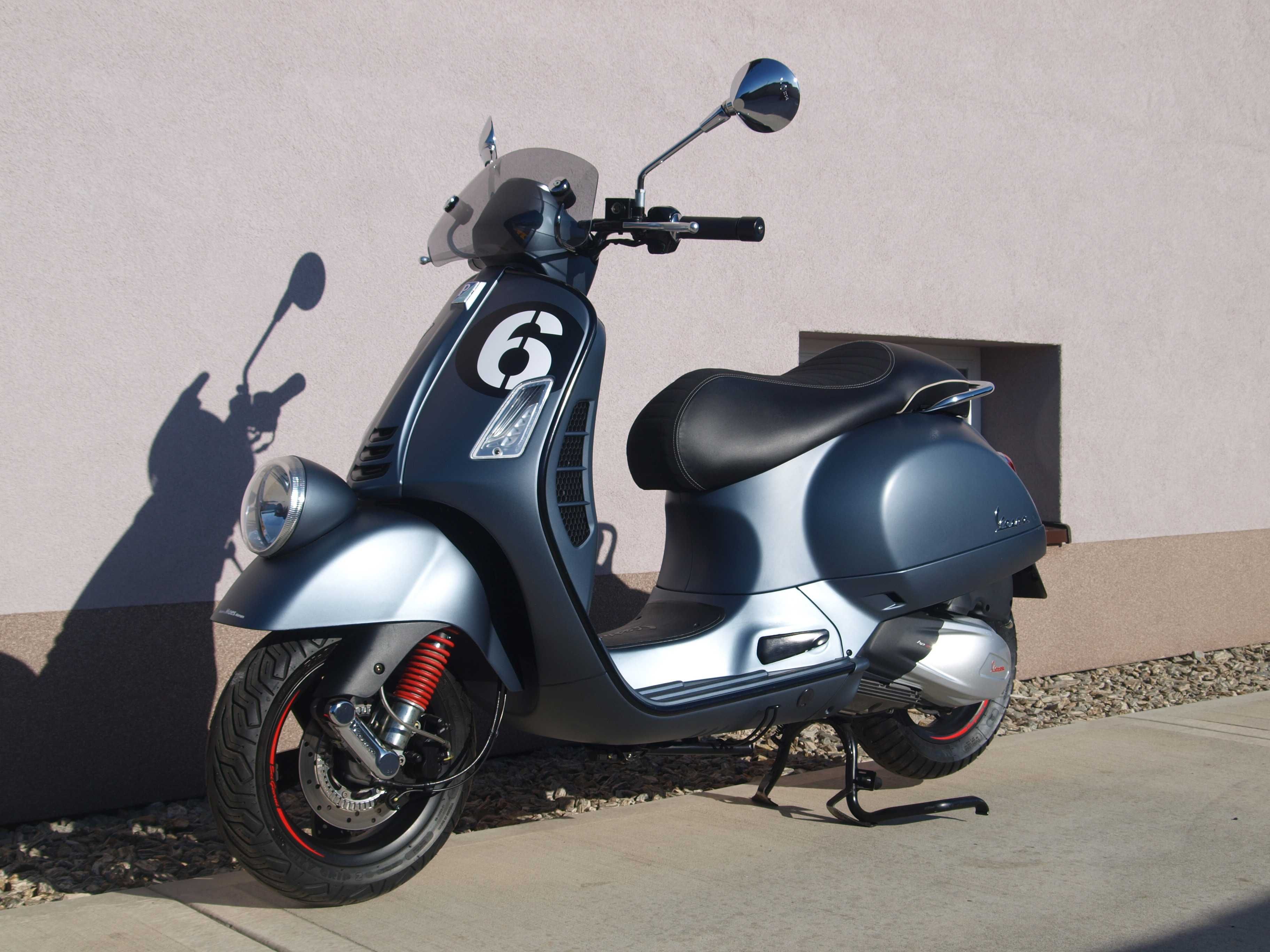 Piaggio Vespa GTS 300 hpe