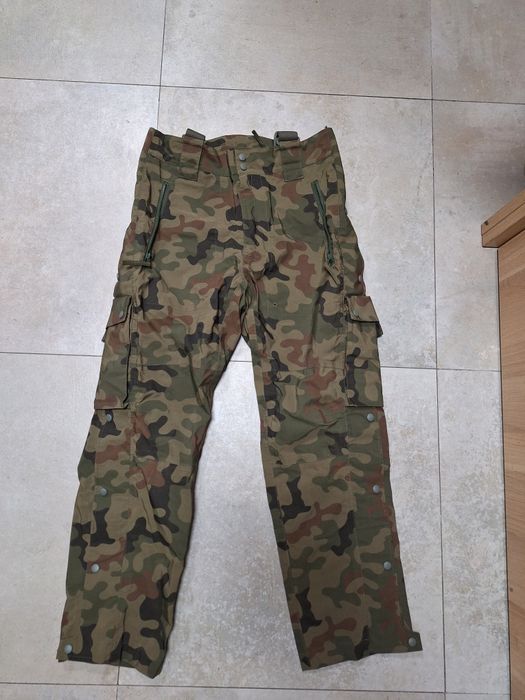 Spodnie goretex mon