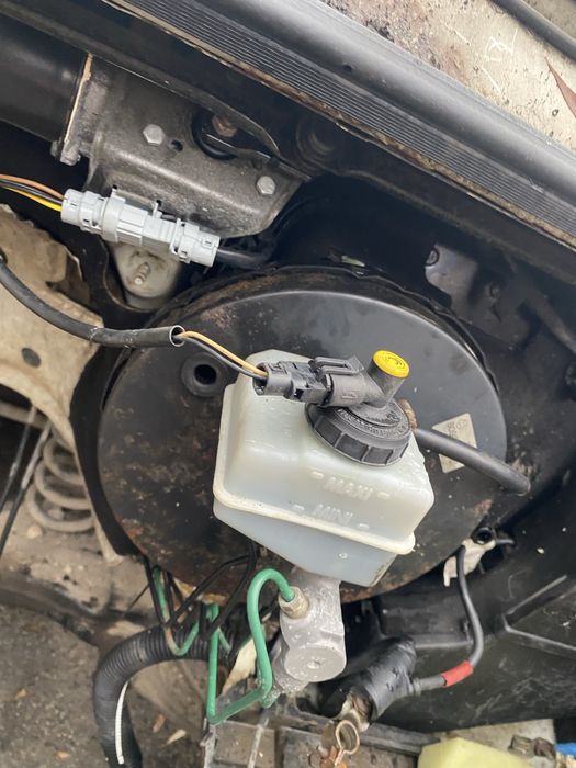 Головний тормозний/вакум тормозний рено мастер