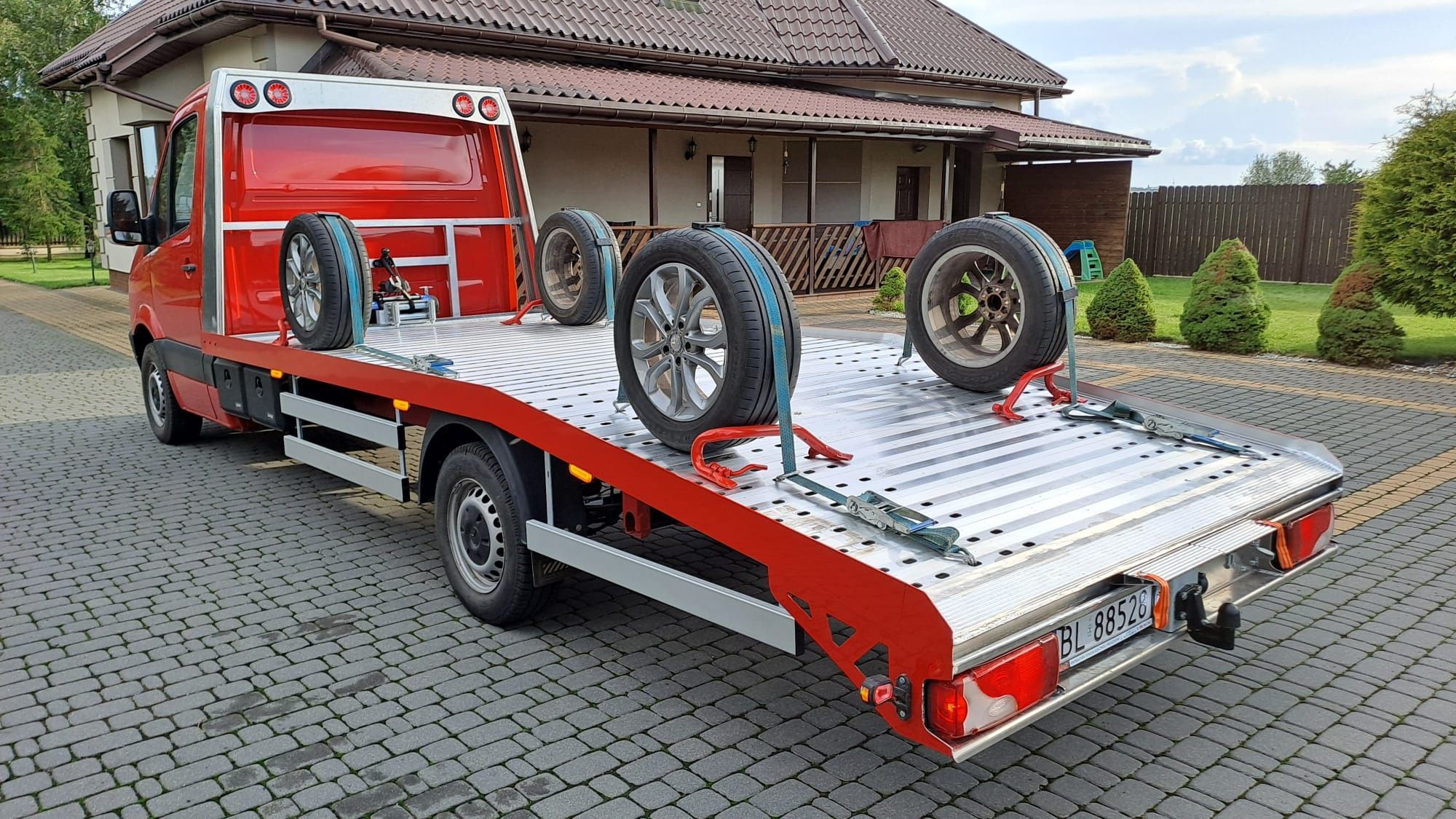 Mercedes sprinter autolaweta laweta pomoc drogowa zamiana
