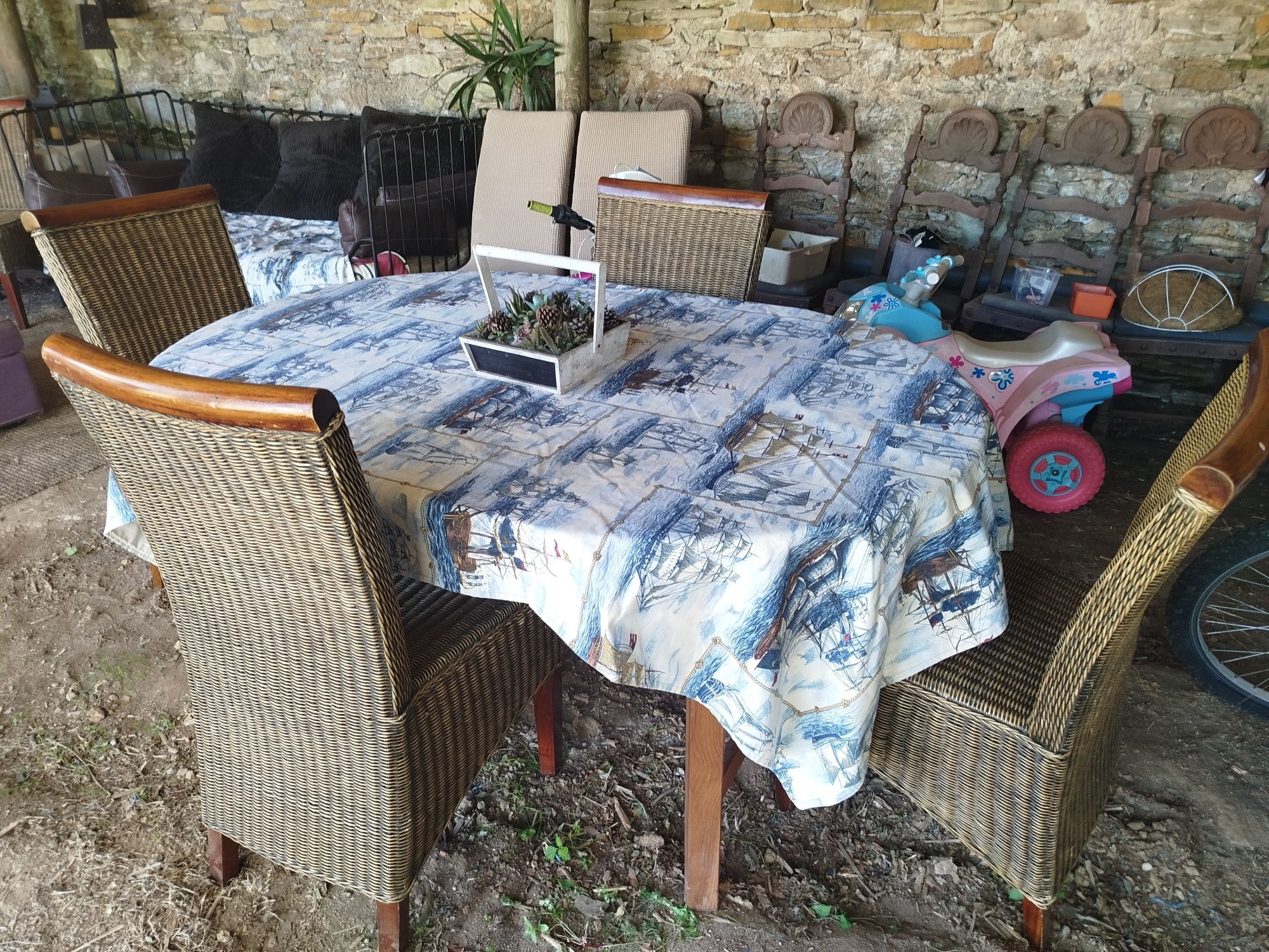 Mesa com cadeiras