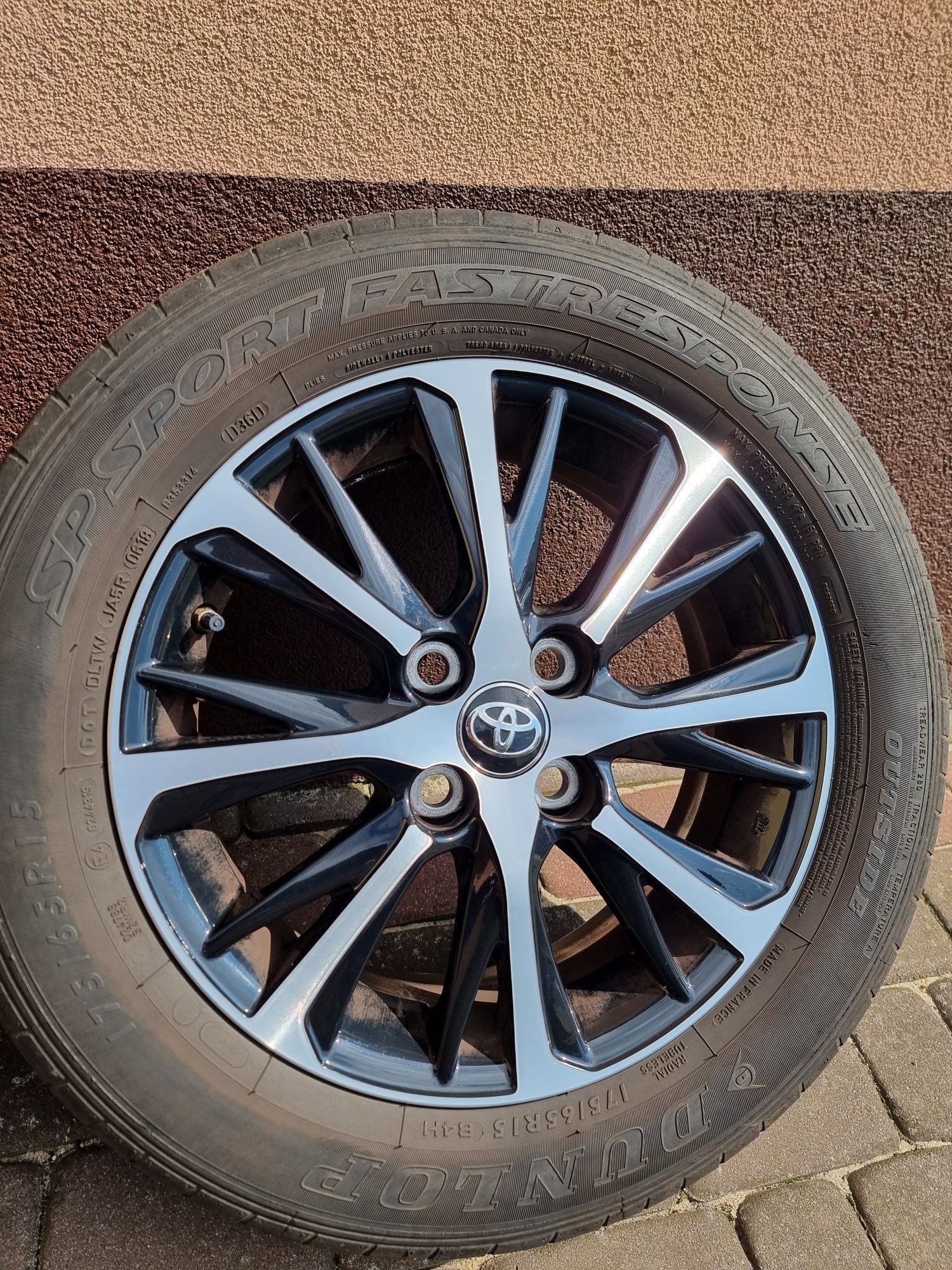 Koła letnie 15" felgi oryginalne Toyota Yaris Aygo 4x100 175/65/15