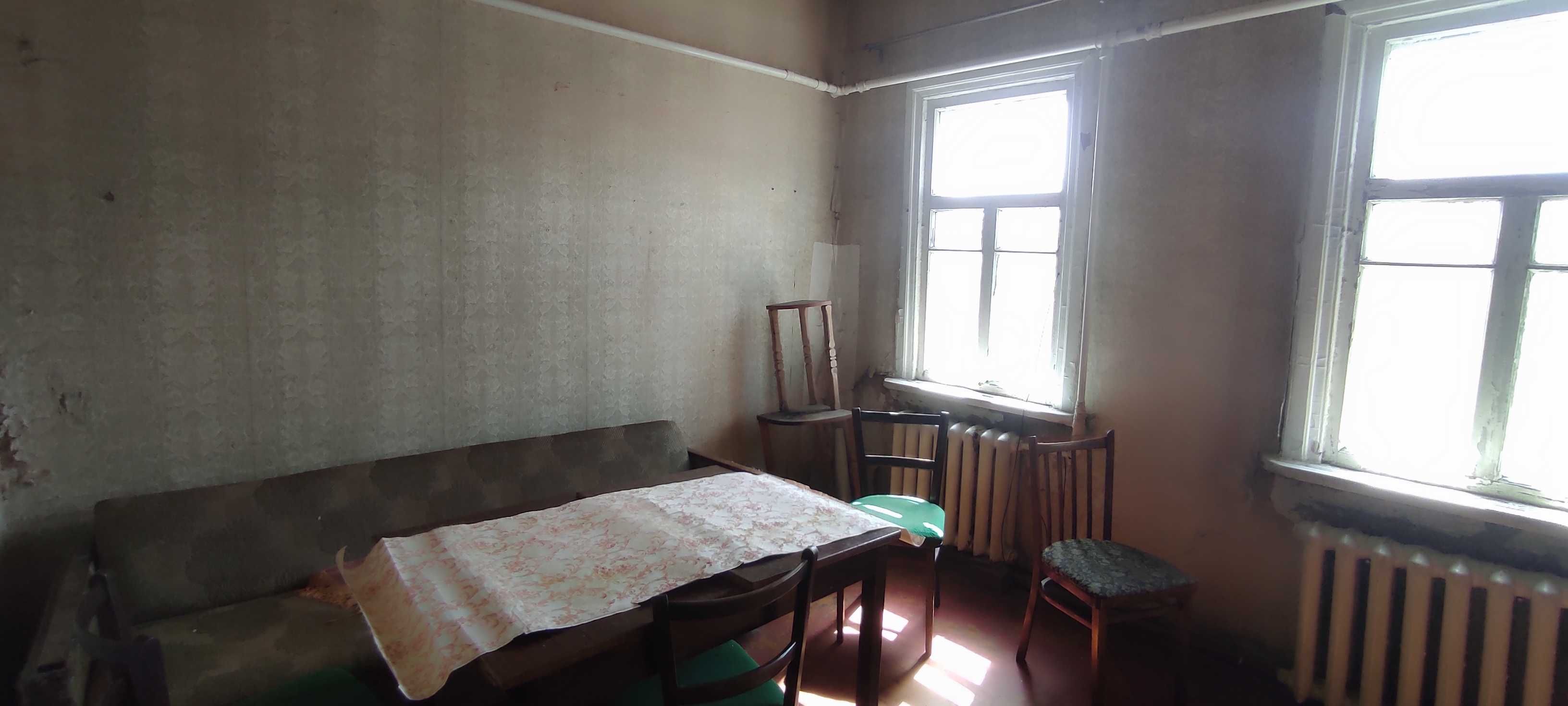Продам частину домоволодіння 55 м + 4 сот. землі р-н пр.Металлургів!