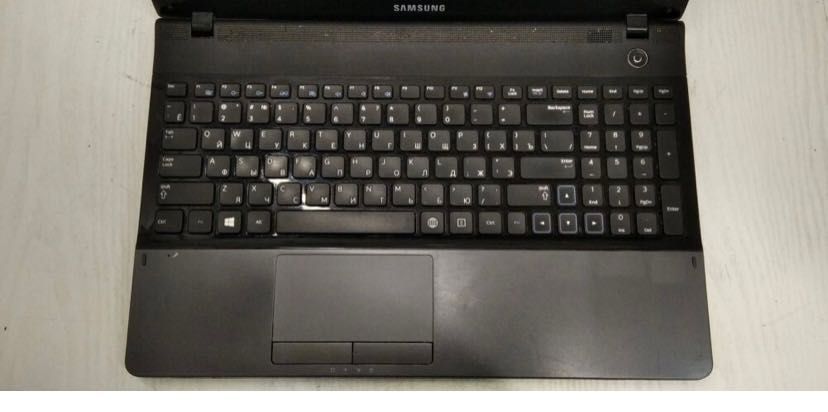 Ноутбук Samsung NP300E5C