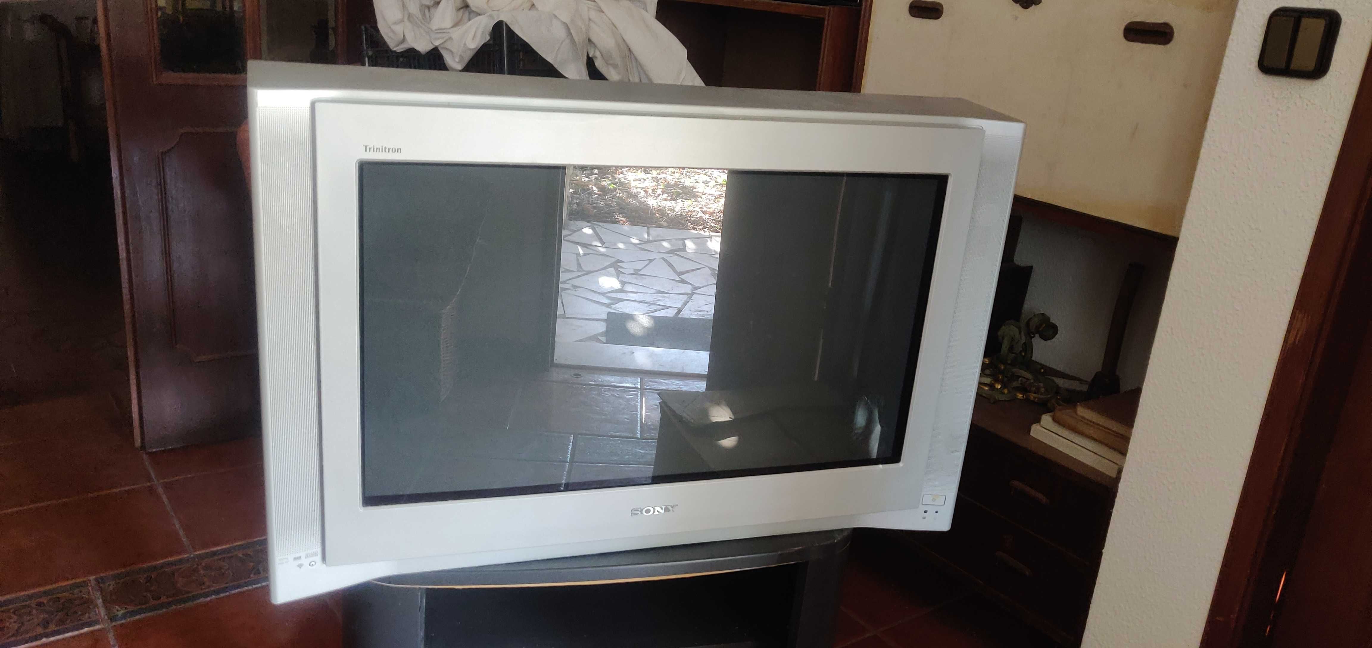 Vendo TV Sony Black Trinitron