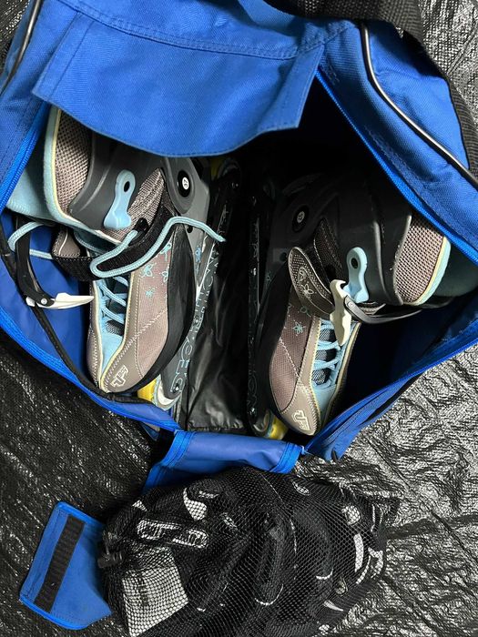Patins em linha, com proteções e saco para patins