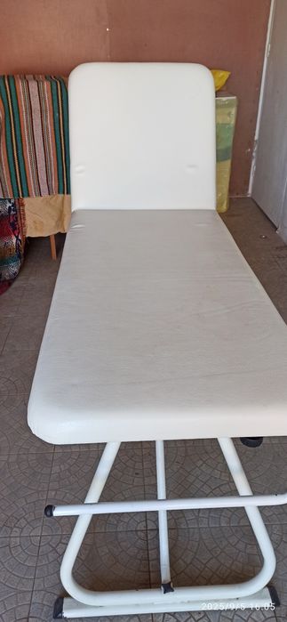 Marquesa usada em bom estado da marca Jambel