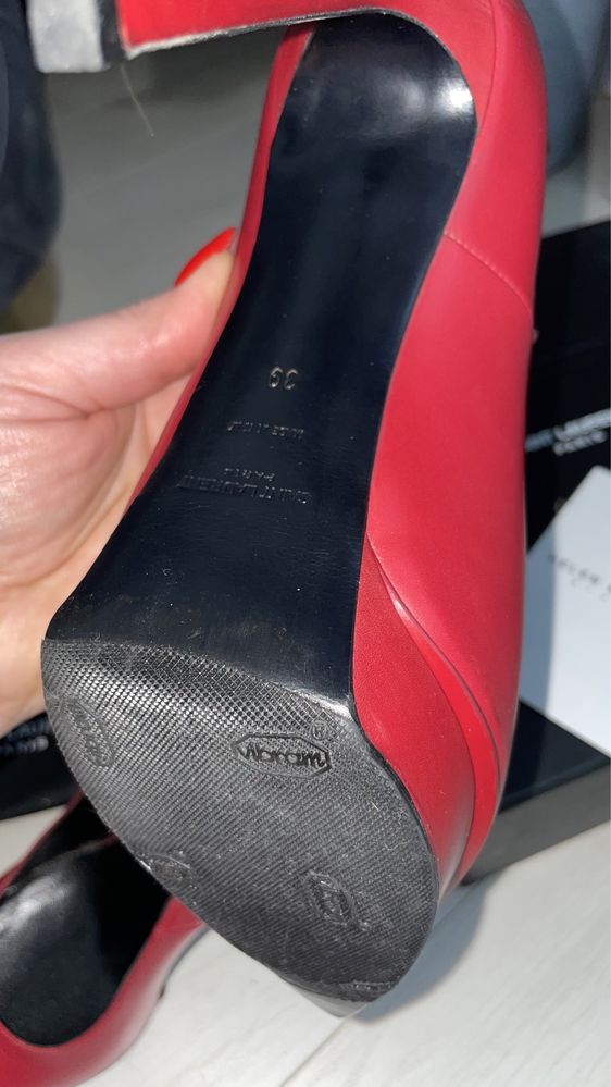Туфлі від Yves Saint Laurent оригінал