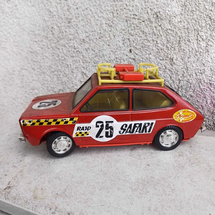 Stara zabawka Fiat 127p PRL nie CZZ