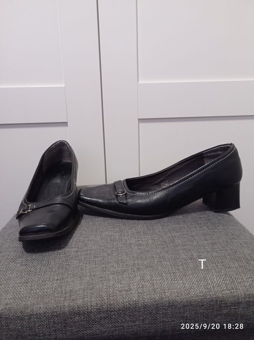 Buty 39 czółenka na małym słupku eleganckie wizytowe codzienne biurowe