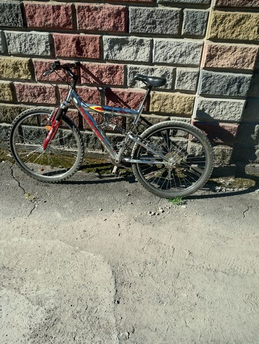 Продам спортивний велосипед в доброму стані кому цікаво дзвонить