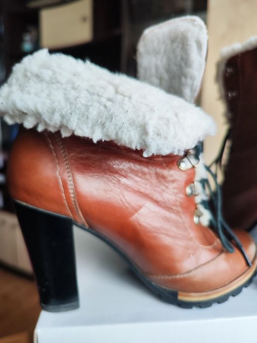 Ботильйони черевики шкіряні на овчині