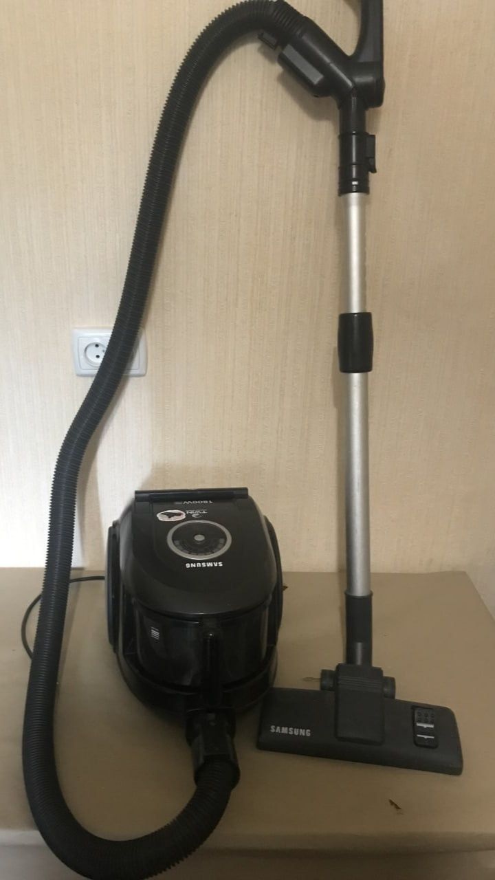 Пылесос Samsung SC6650