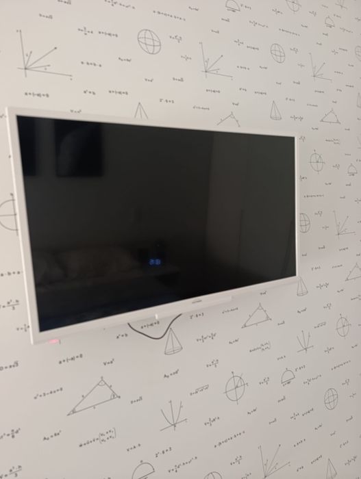 Televisão branca 32 polegadas