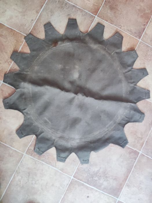 Materiał do stołka z czasów PRL-u