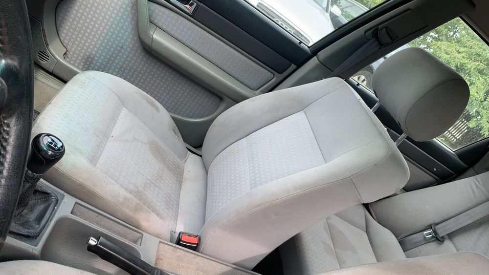 AUDI A6 C4 fotele fotel jasne podgrzewane sprawne boczki sedan KOMPLET