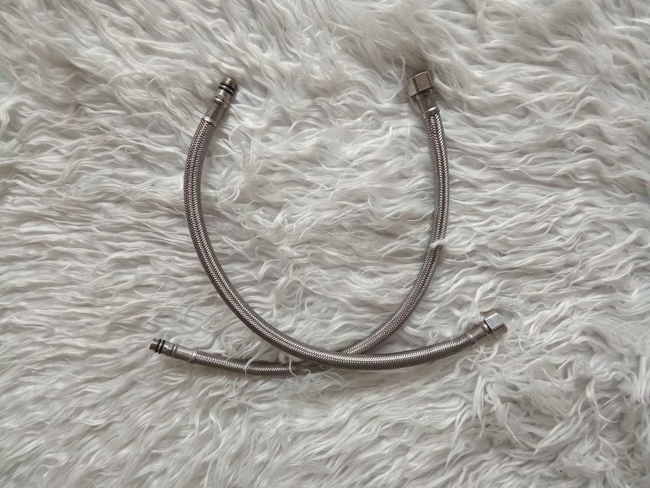 Wąż przyłączeniowy do zlewu 40 cm.