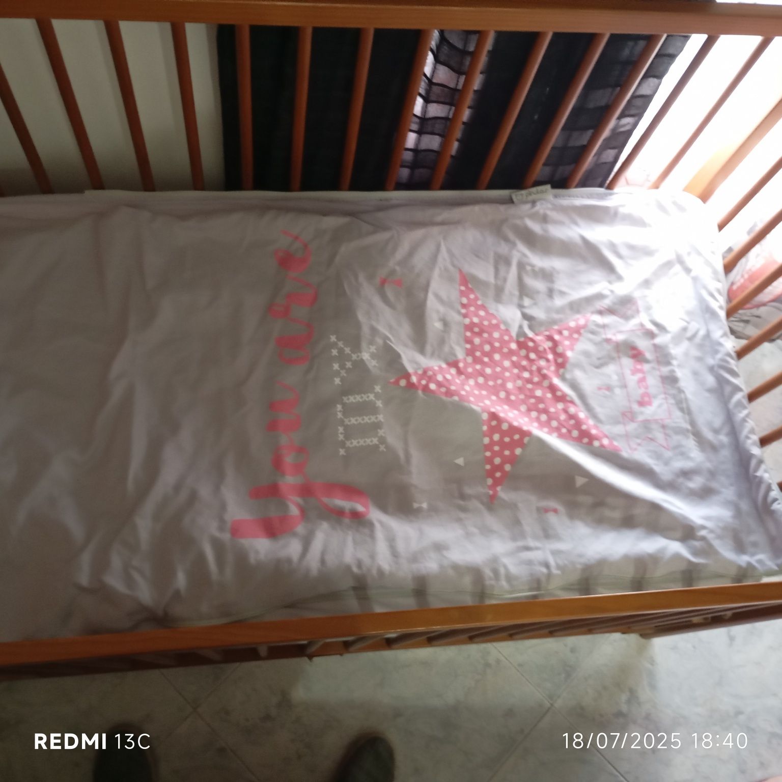 Berço + colchão+ 1par de lencois