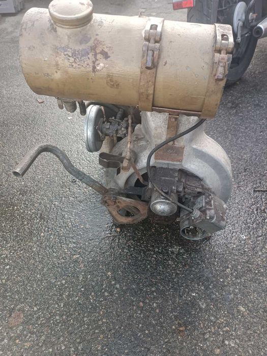 Продам бензиновий двигун.