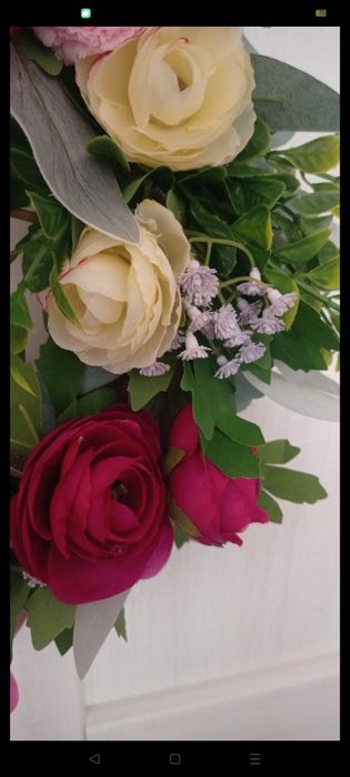 Wiosenny wianek na drzwi