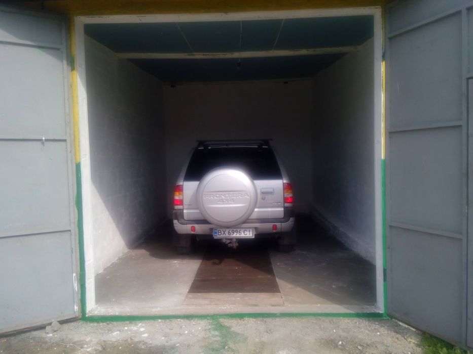 Продам  (от 6м х 4м и больше) гараж Львовское шоссе 14-В