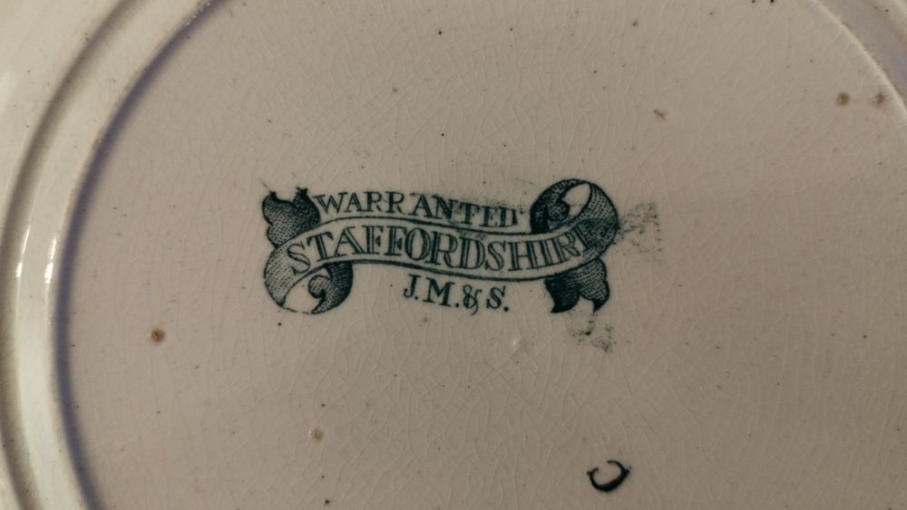 2 pratos staffordshire