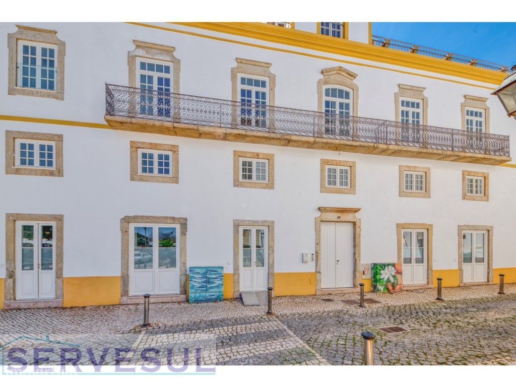 Apartamentos novos em condomínio com Terraço e Piscina, Inseridos n...