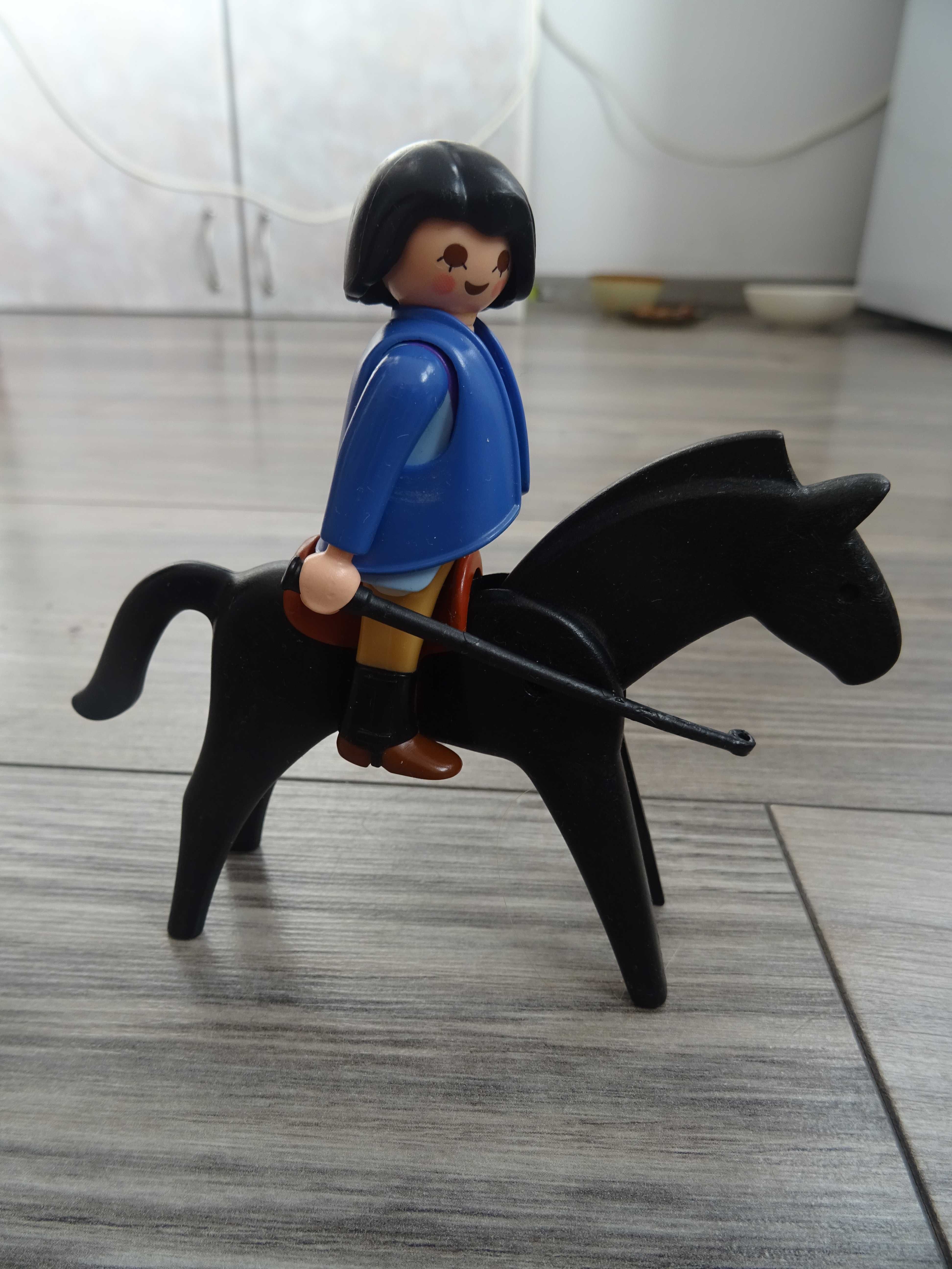 Playmobil koń z jeźdzcem