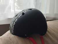 Kask rowerowy,rolki,deskorolka, hulajnoga rozmiar M Decathlon