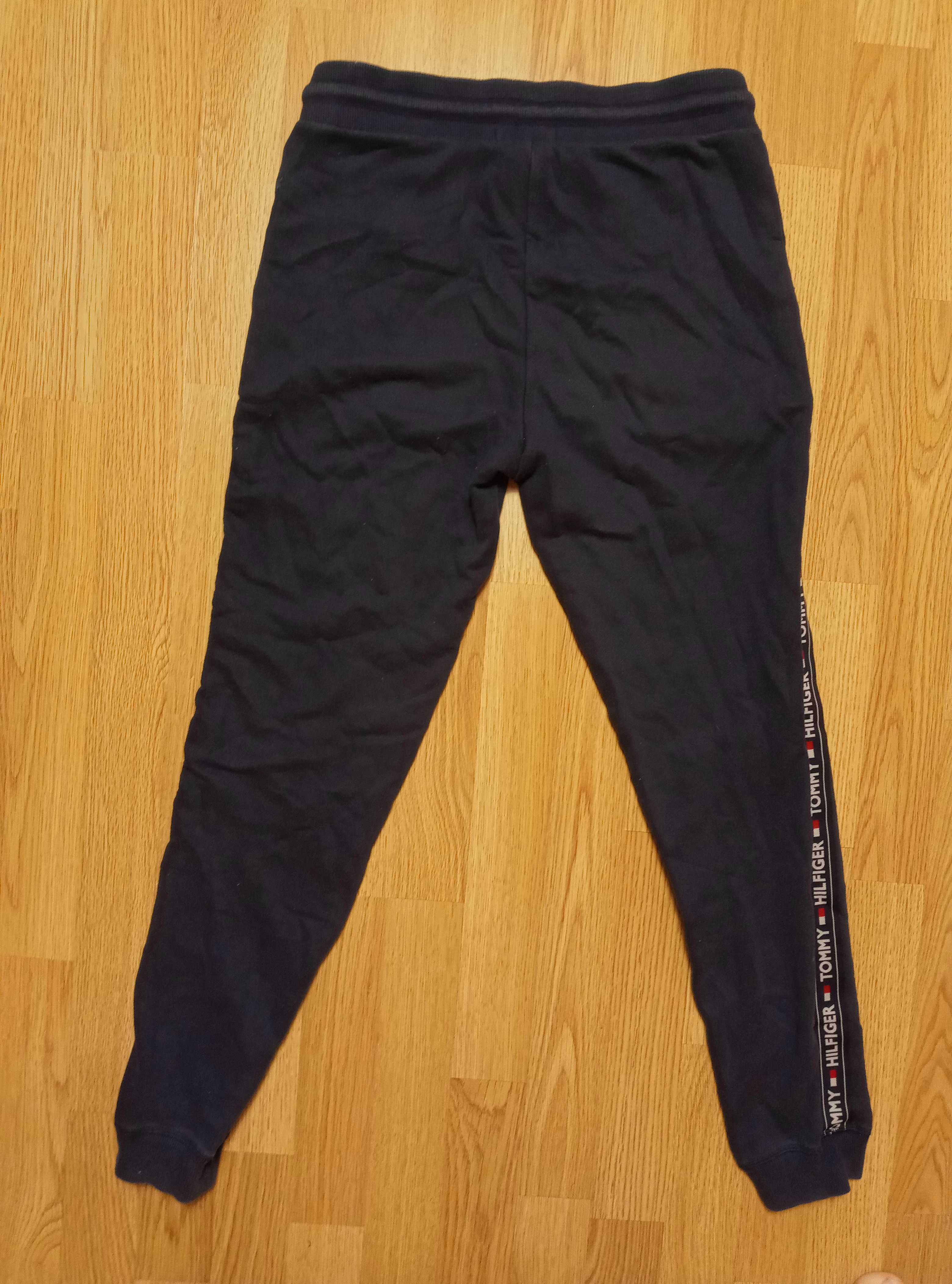 Damskie spodnie dresowe Tommy Hilfiger - S