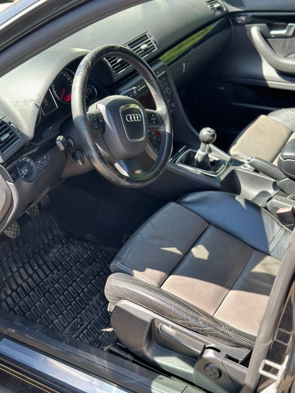 Авторозборка Ауді А4 2.0FSI S-Line