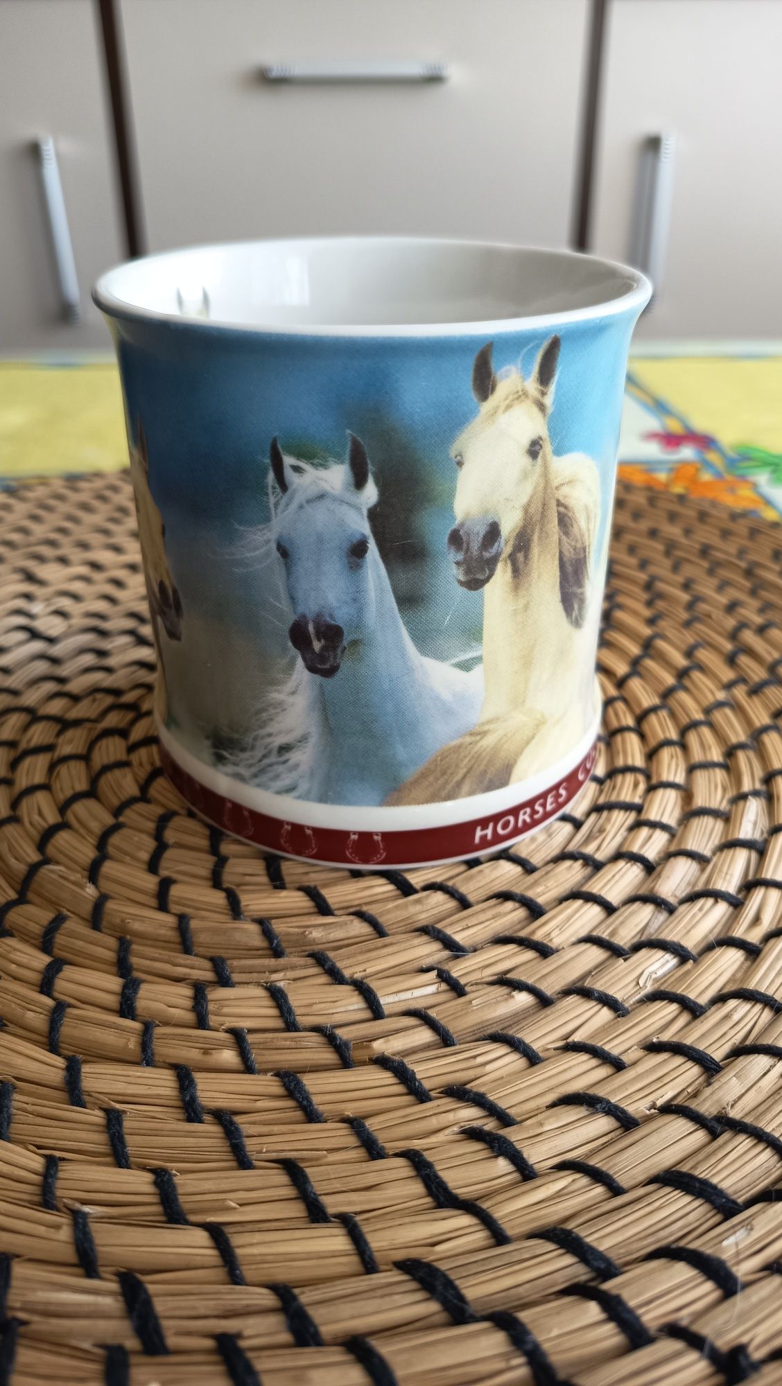 Kubek z koniem star stable