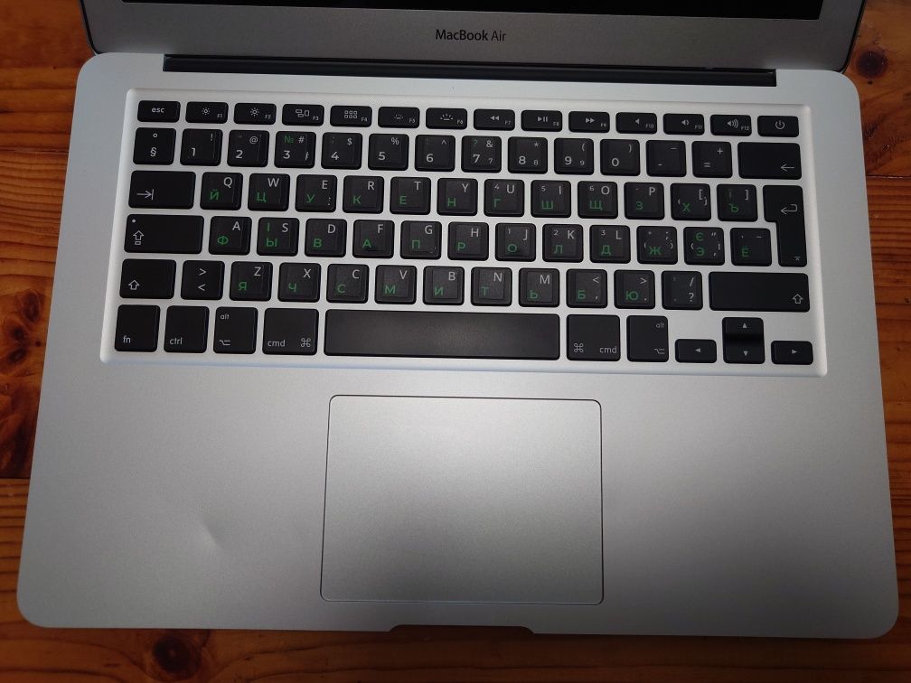 Ноутбук APPLE MacBook air 13" 2015 року, повністю в робочому стані