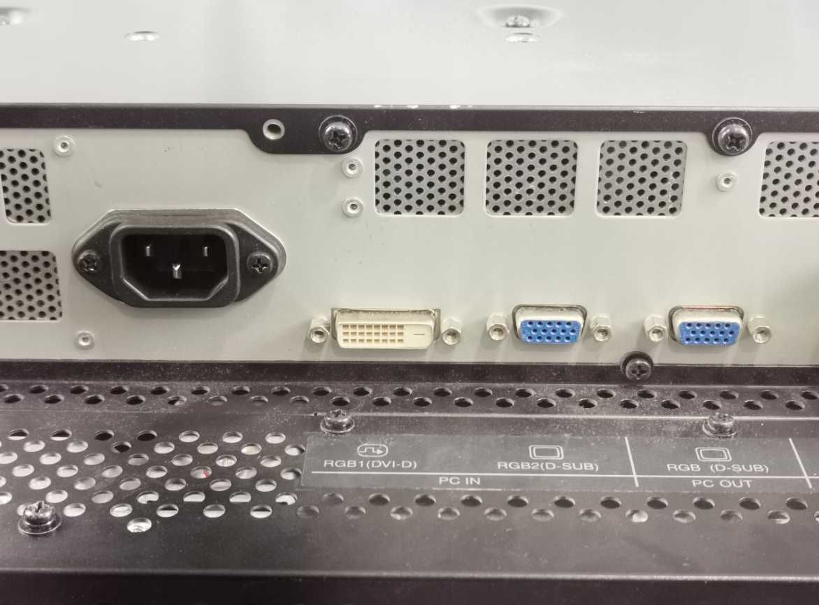 Monitor Przemysłowy NEC MultiSync LCD3210 32''    WIELE SZTUK