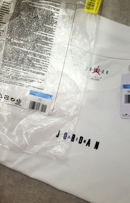 Футболка чоловіча Nike  Air Jordan Air Tee White Dm3182-100