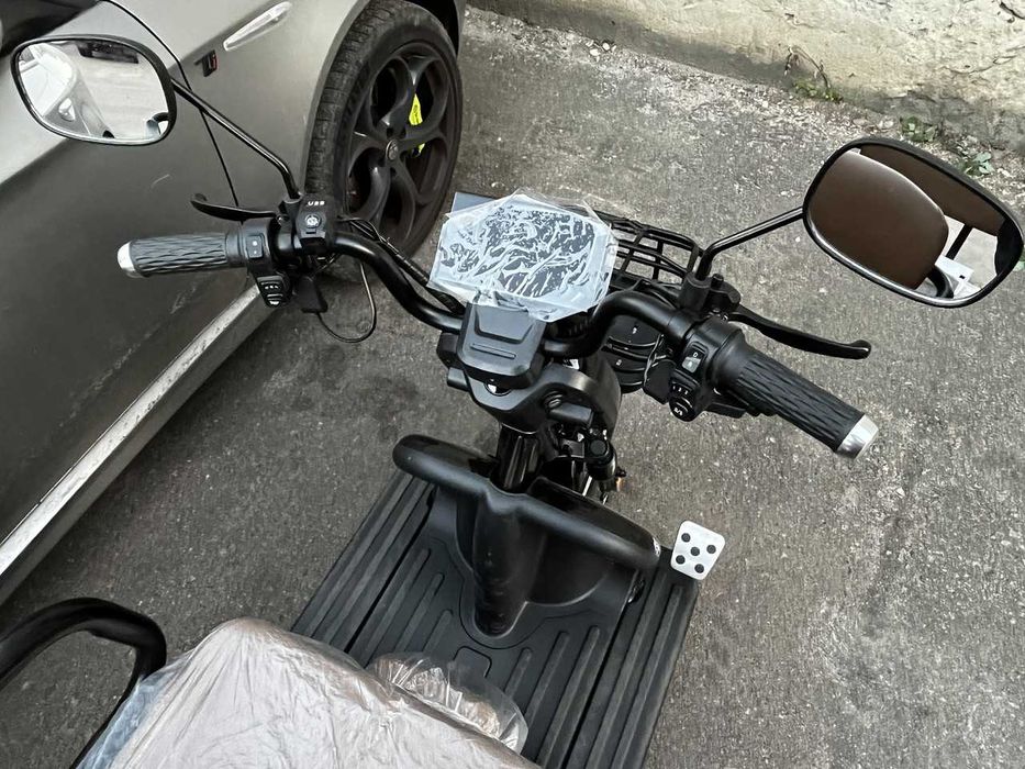 Электроскутер Crosser Vagon трицикл 3-х местный 800W/20A черный 2025