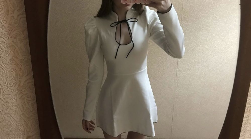 Біла сукня жіноча