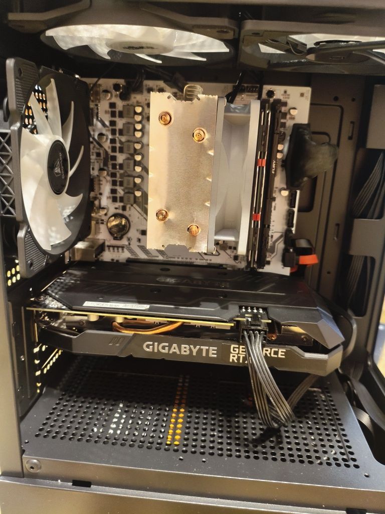 Komputer PC do gier RGB ryzen, rtx 2060, 20GB RAM, akwarium szkło