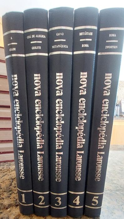 Nova enciclopédia Larousse 5 livros