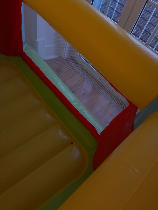 Castelo inflável Fisher Price