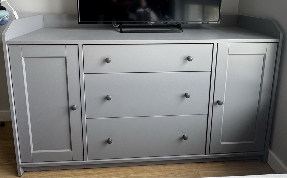 Kredens ikea  hauga szary