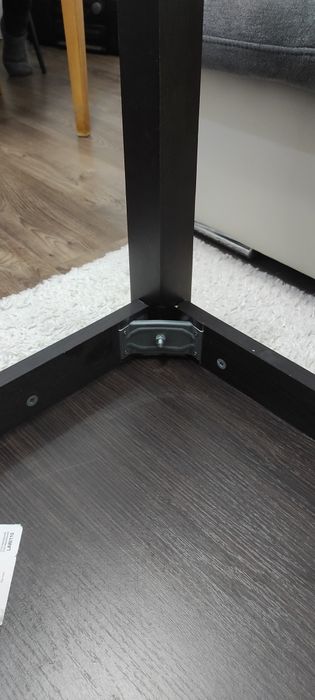 Журнальний стіл міцний якісний ножки дерево