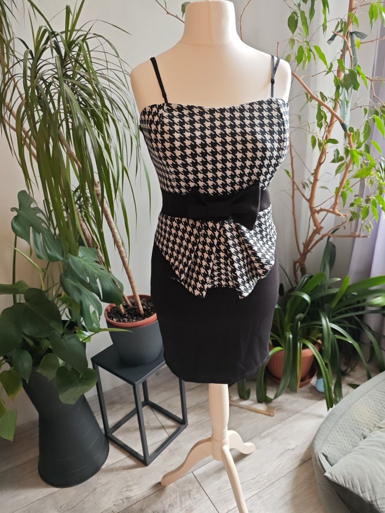 Sukienka w pepitka z baskinką elegancka weselna komunijna retro vintag