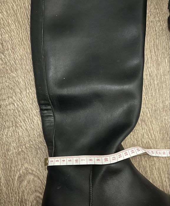 Продам осенние ботинки