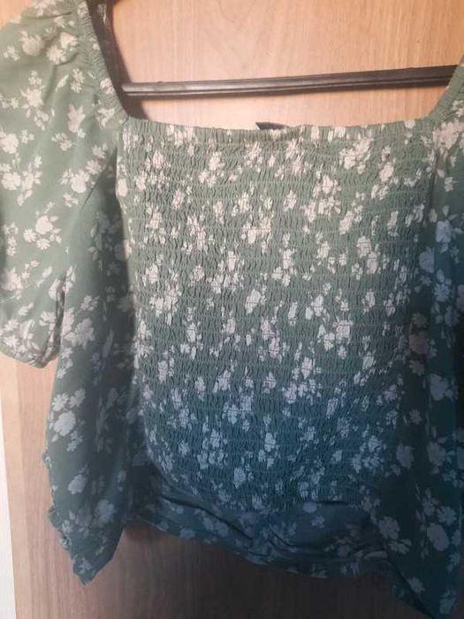 Bluzka crop top Hollister bufki kwiaty M