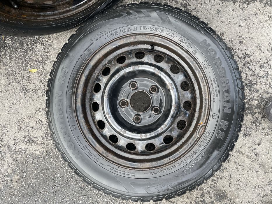 Зимние Колеса Шины с дисками 195 65 15 114.3 Nokian