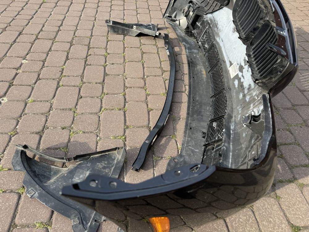 bmw F10/11 UE/Usa zderzak przod bez lakierowania