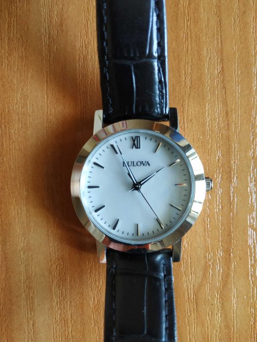 Жіночий годинник Bulova 96X132 з набором ремінців