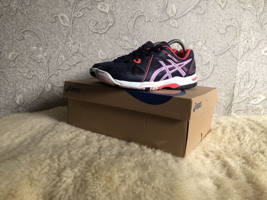 Оригінал, нові! Кросівки Asics Gel Spike волейбол 38 37,5 37 24 23,5