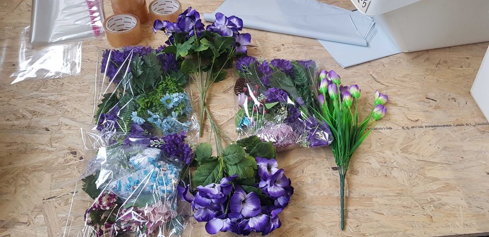 Gąłązki kwiatowe sztuczne zestaw